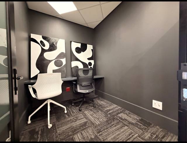 270M² OFFICE TO LET IN GARDENS